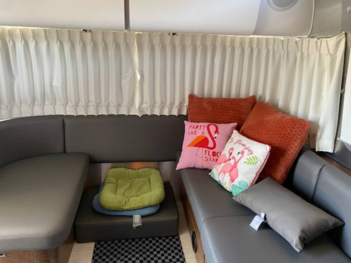 A photo of this 2021 Airstream GLOBETROTTER 27FB TWIN