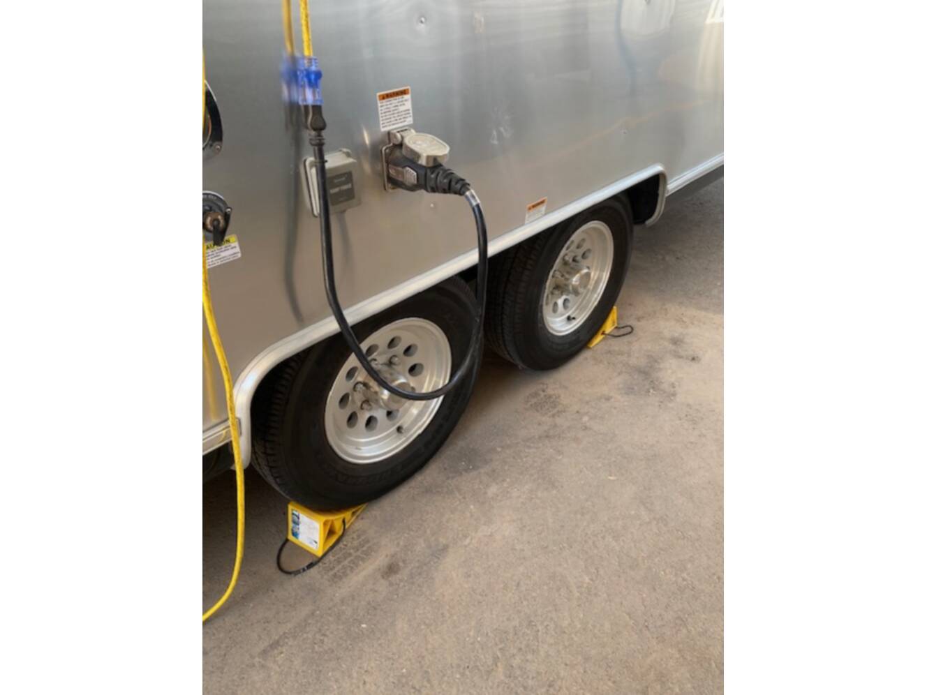 A photo of this 2021 Airstream GLOBETROTTER 27FB TWIN