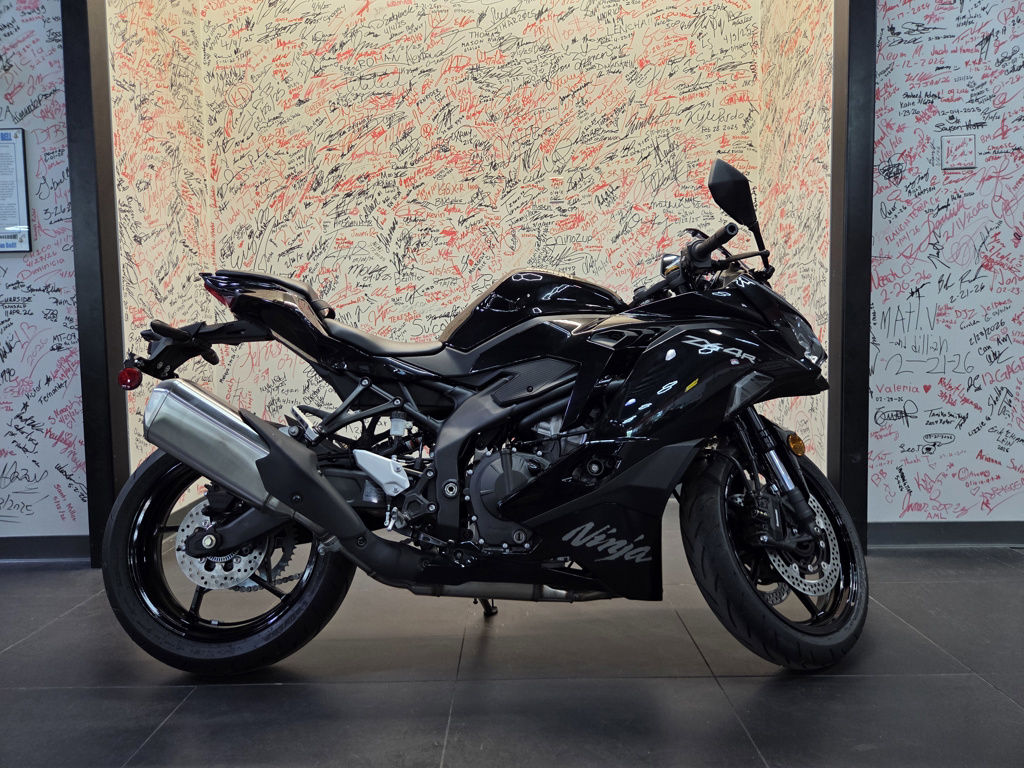 デバイスワークス　otachidai 限定ブラック Black Kawasaki Ninja ZX-4R Motorcycles For Sale in Virginia