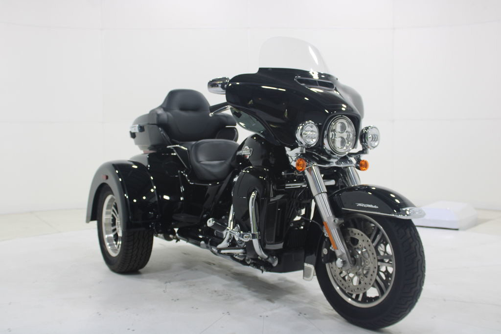 2024 Harley-Davidson Trike FLHTCUTG - Tri Glide Ultra ULTRA CLASSIC® in Concord, NC