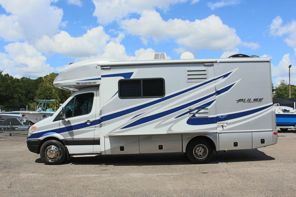 2010 Fleetwood Pulse 24D in high springs FL