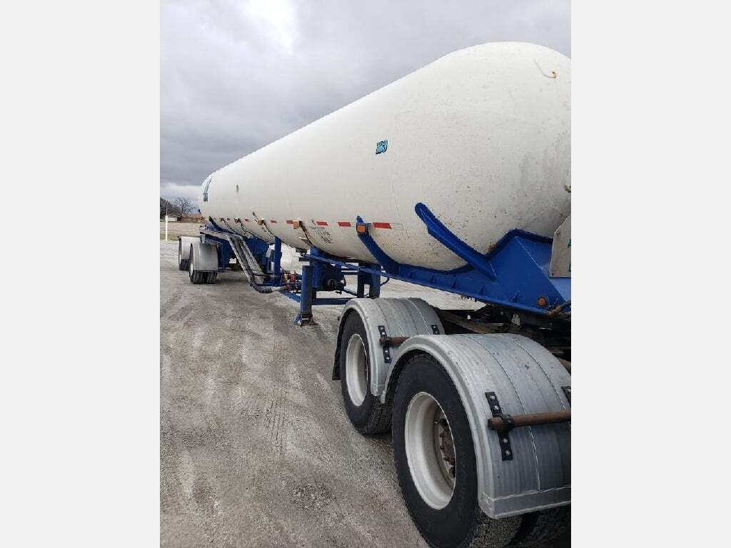 1981 DALLAS 9600 Gallon in Omaha, NE