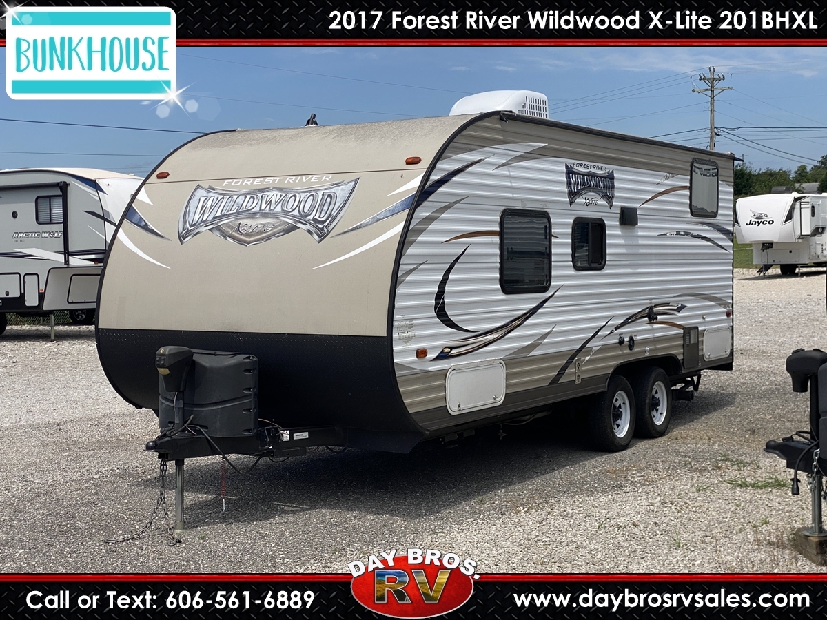 2017 Forest River Wildwood X-Lite 201BHXL in london KY