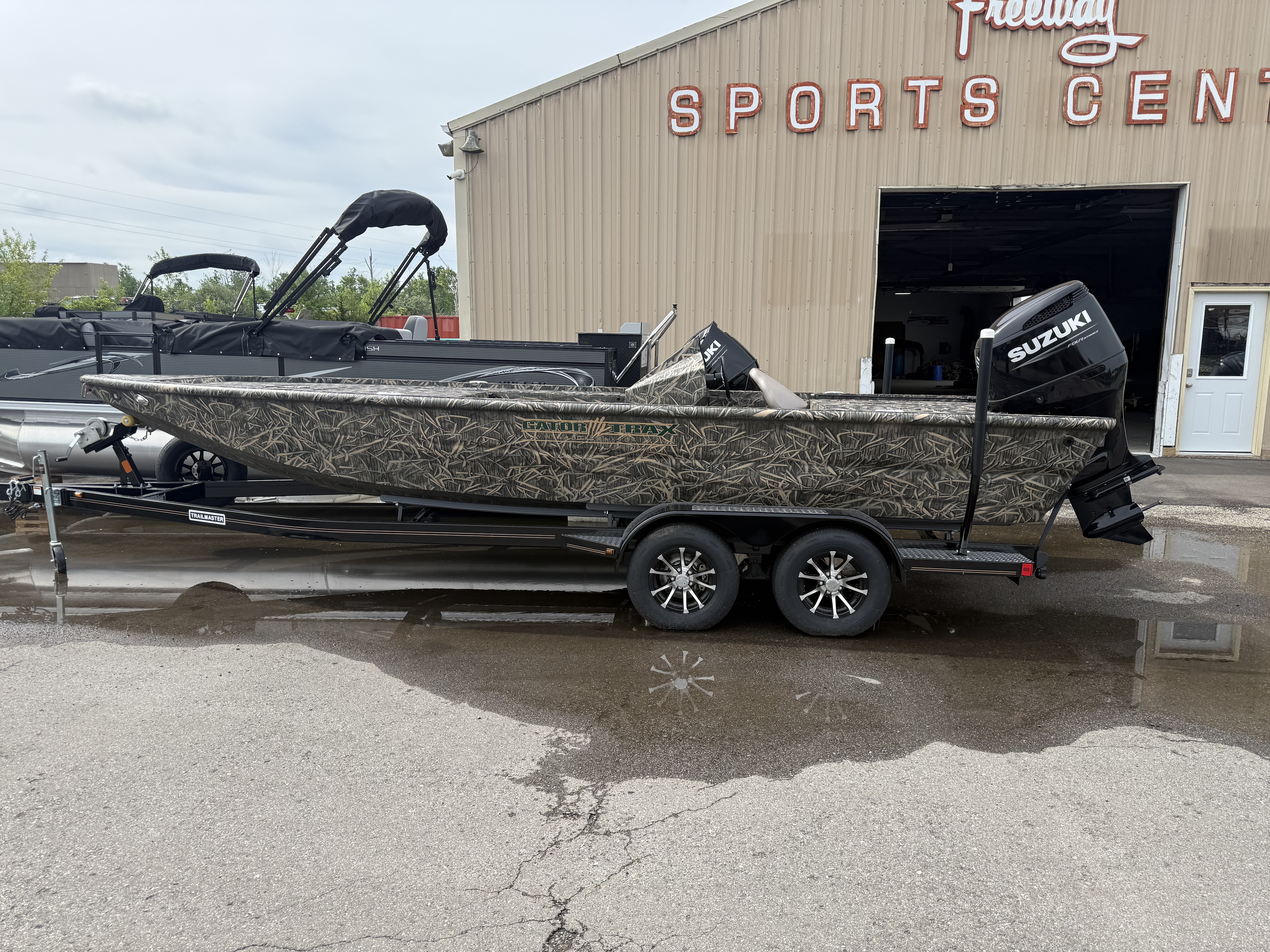 2025 Gator Trax 2272 Barracuda Bay in fenton MI