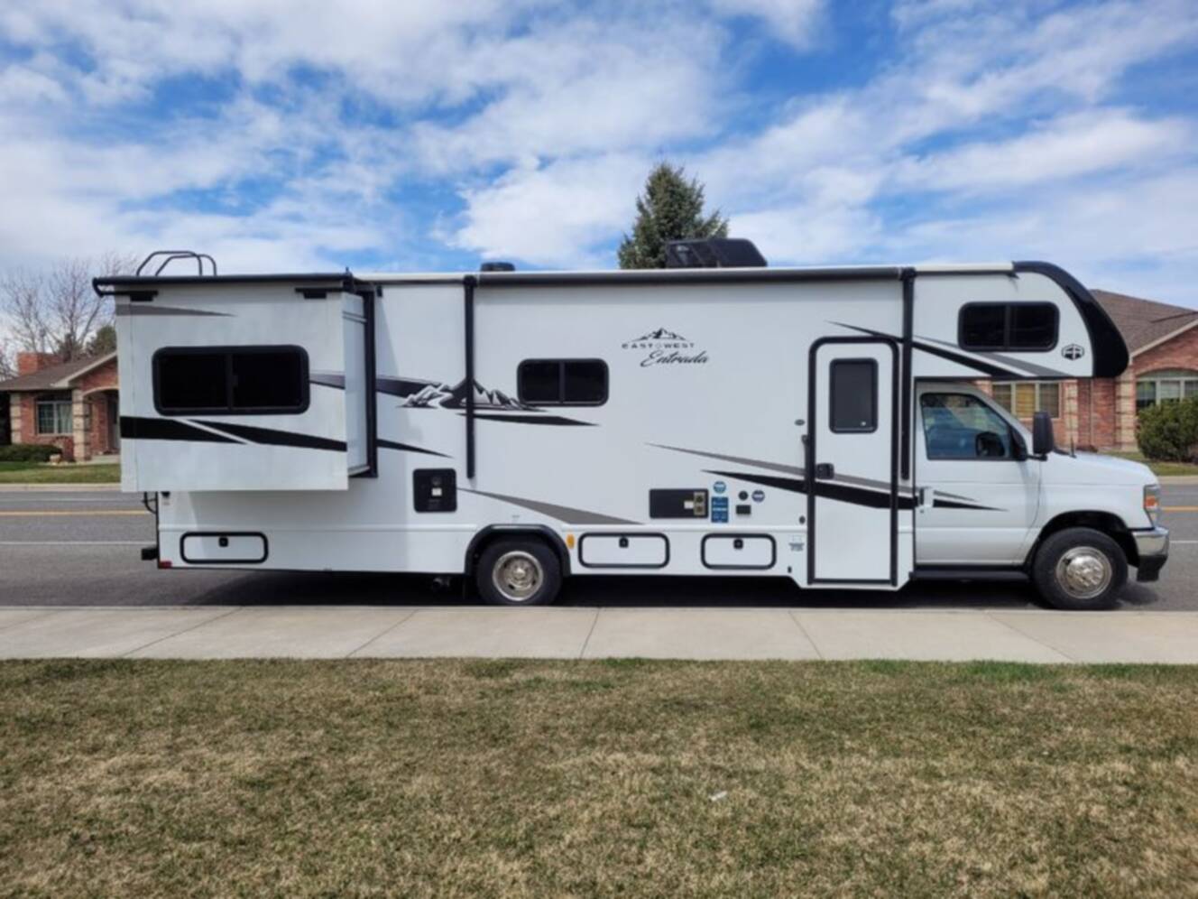 A photo of this 2025 Forest River East to West Entrada 2600DS