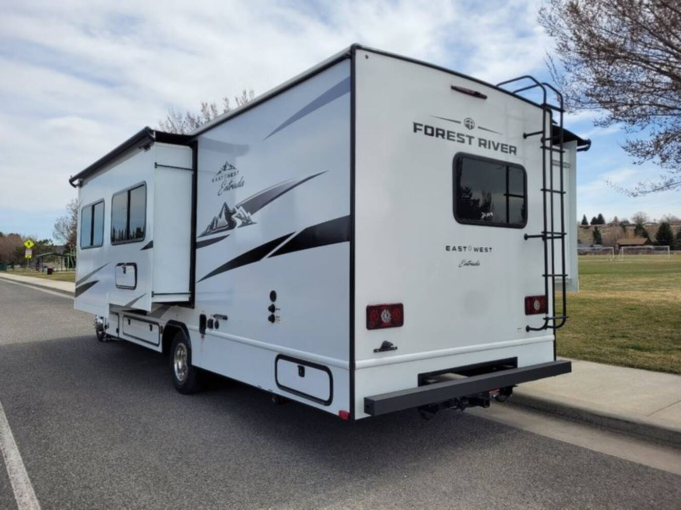 A photo of this 2025 Forest River East to West Entrada 2600DS