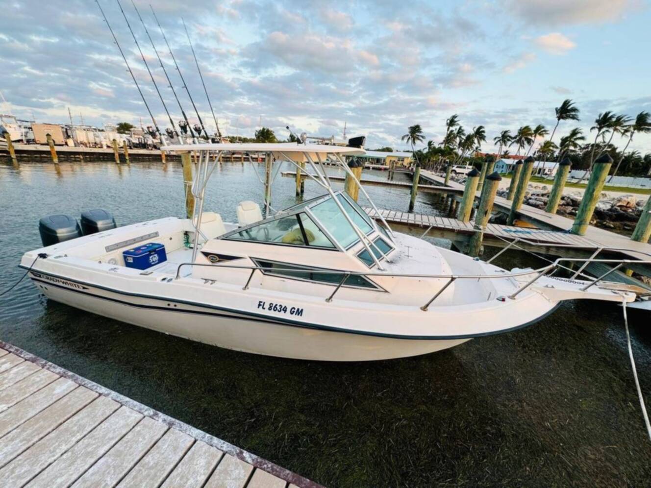 A photo of this 1990 Grady-White Gulfstream