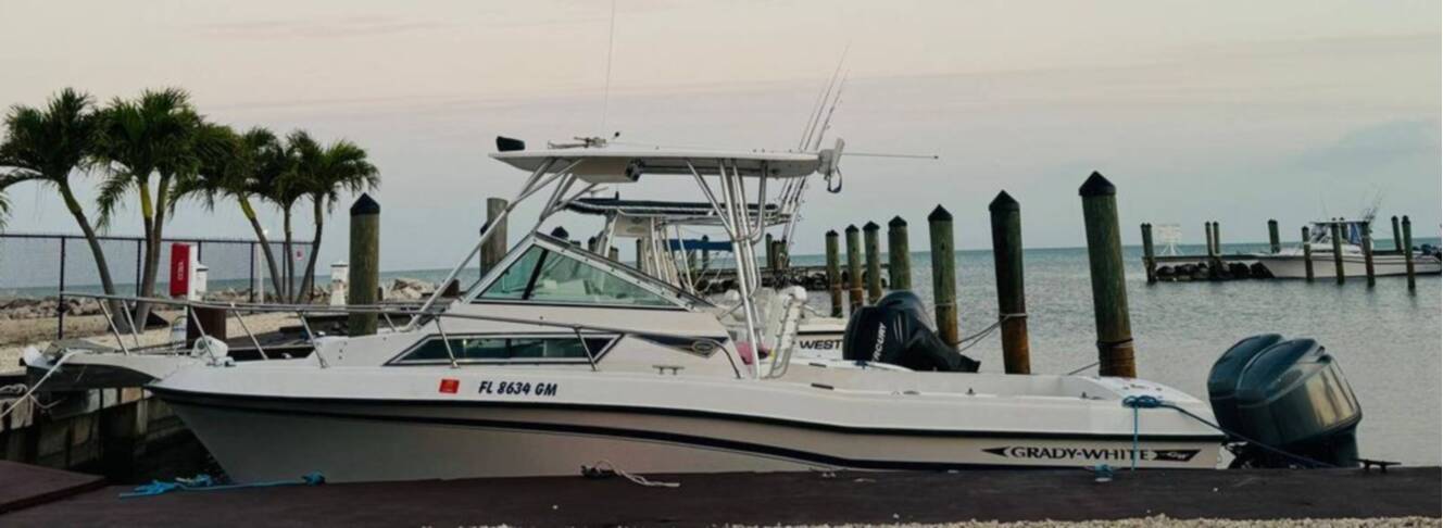 A photo of this 1990 Grady-White Gulfstream