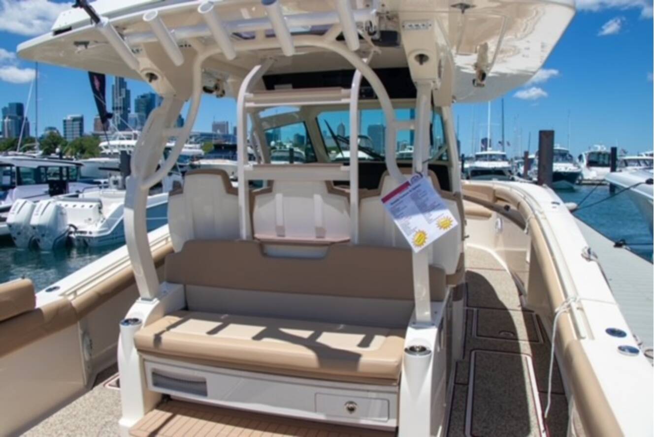 A photo of this 2020 Scout Boats 380 LXF