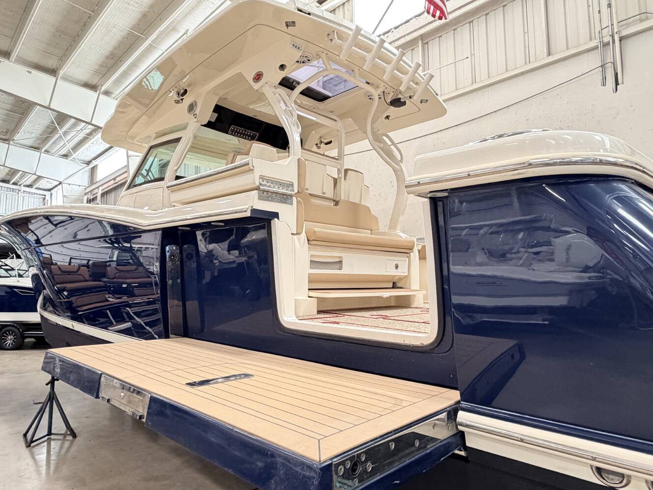 A photo of this 2020 Scout Boats 380 LXF