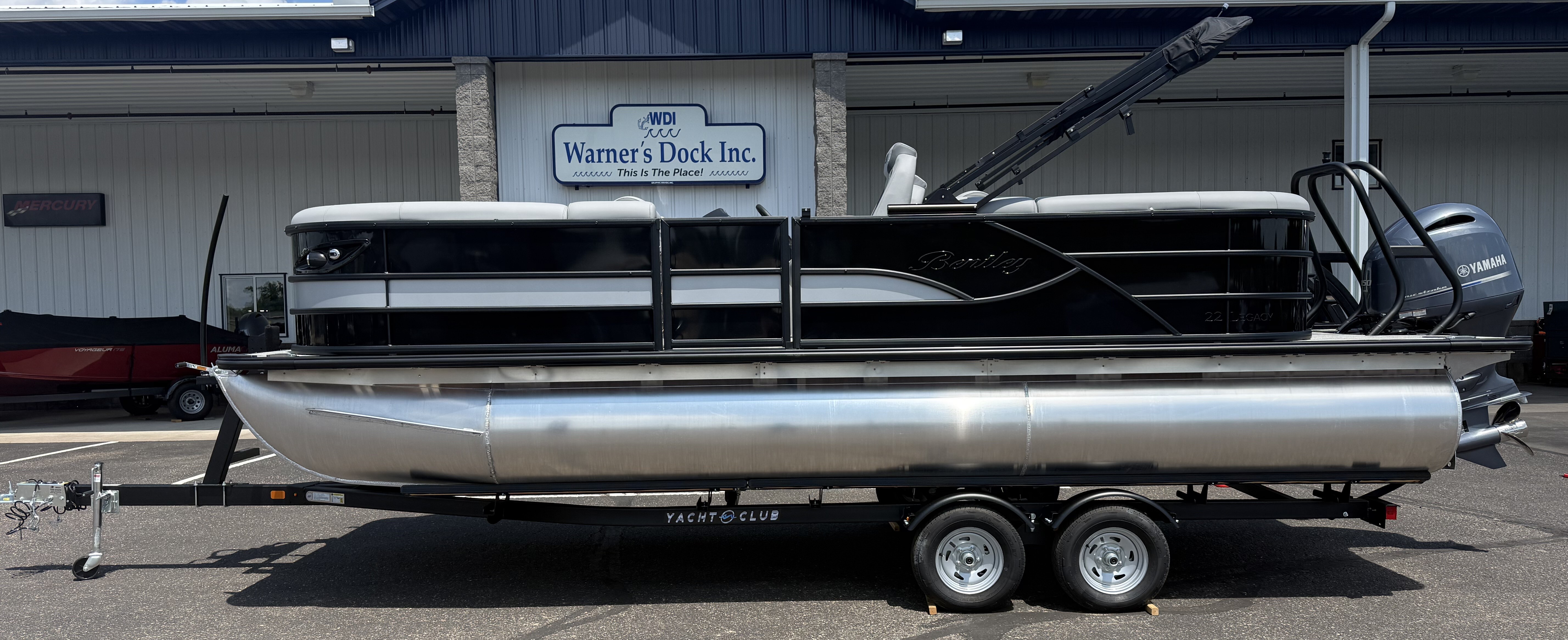 2026 Bentley Pontoons Legacy Navigator 223 in new richmond WI
