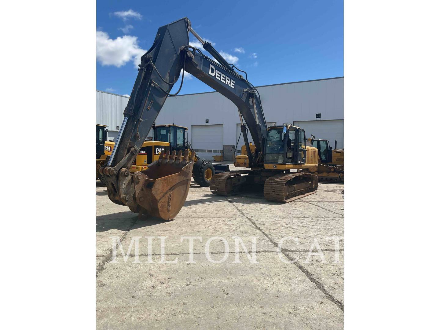 2012 JOHN DEERE 350G in Batavia, NY