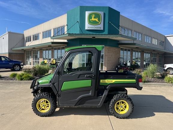 John Deere XUV 835R in Vandalia, IL
