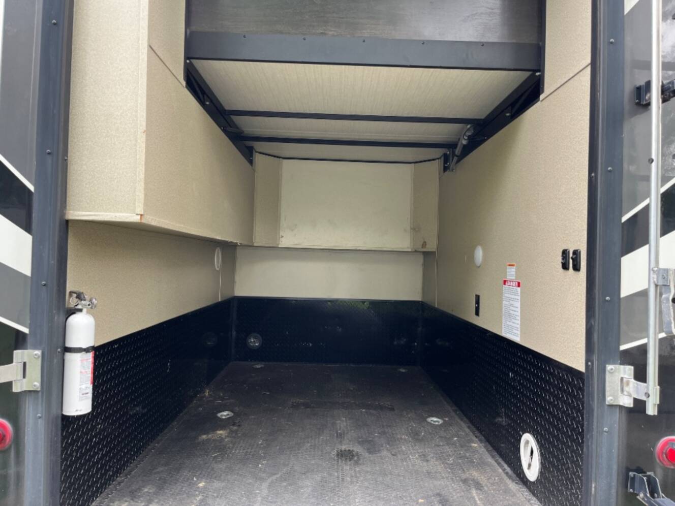 A photo of this 2018 Grand Design Momentum 376TH