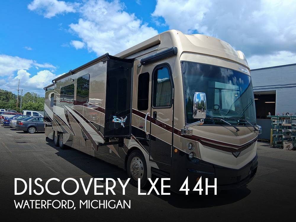 2018 Fleetwood Discovery LXE 44H in waterford MI