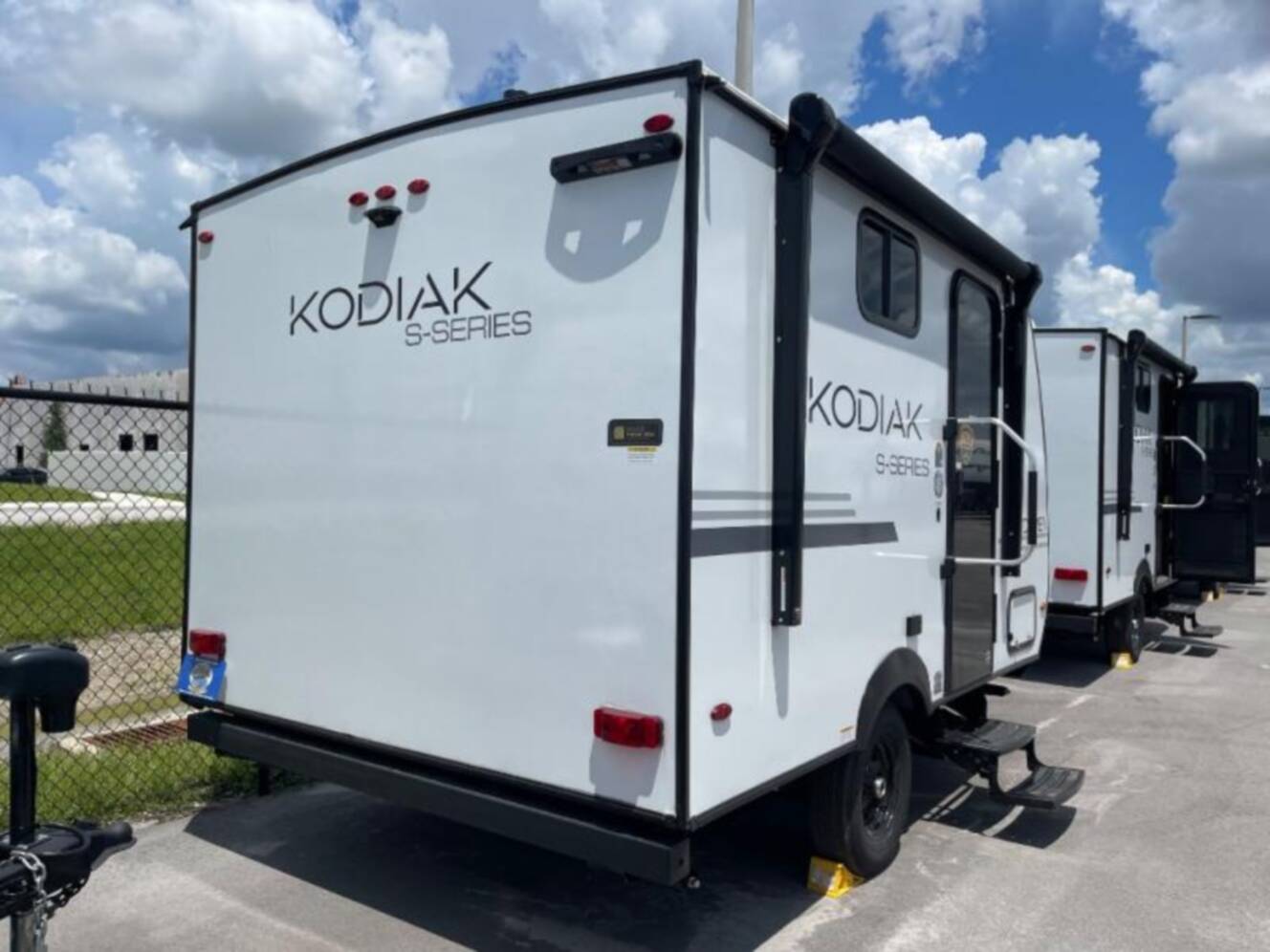 A photo of this 2026 Dutchmen Kodiak 130BHS