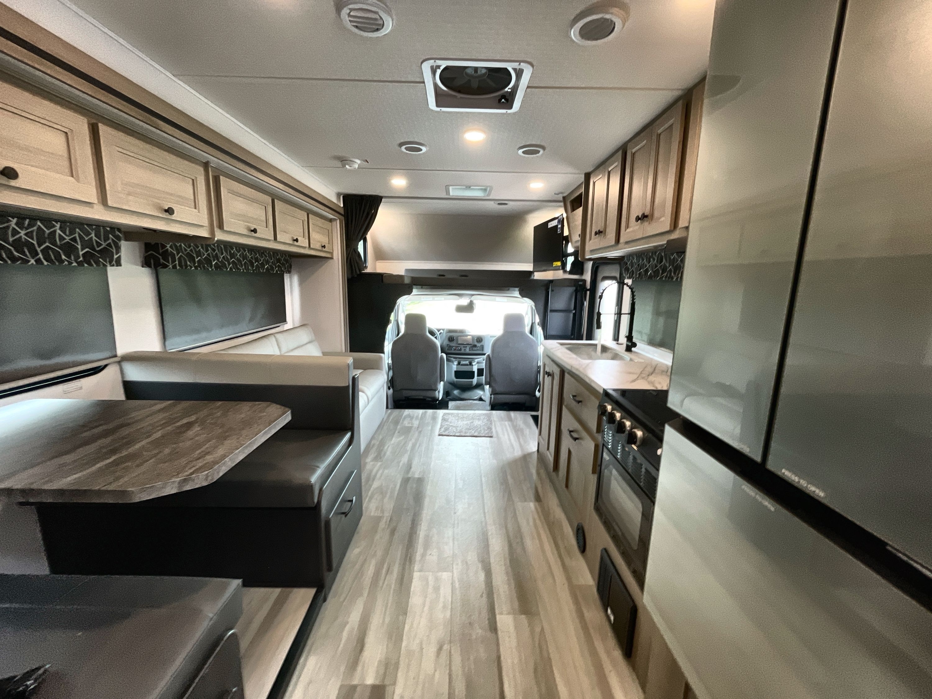2026 Forest River SUNSEEKER LE 2850SF 2850SLE in hugo MN