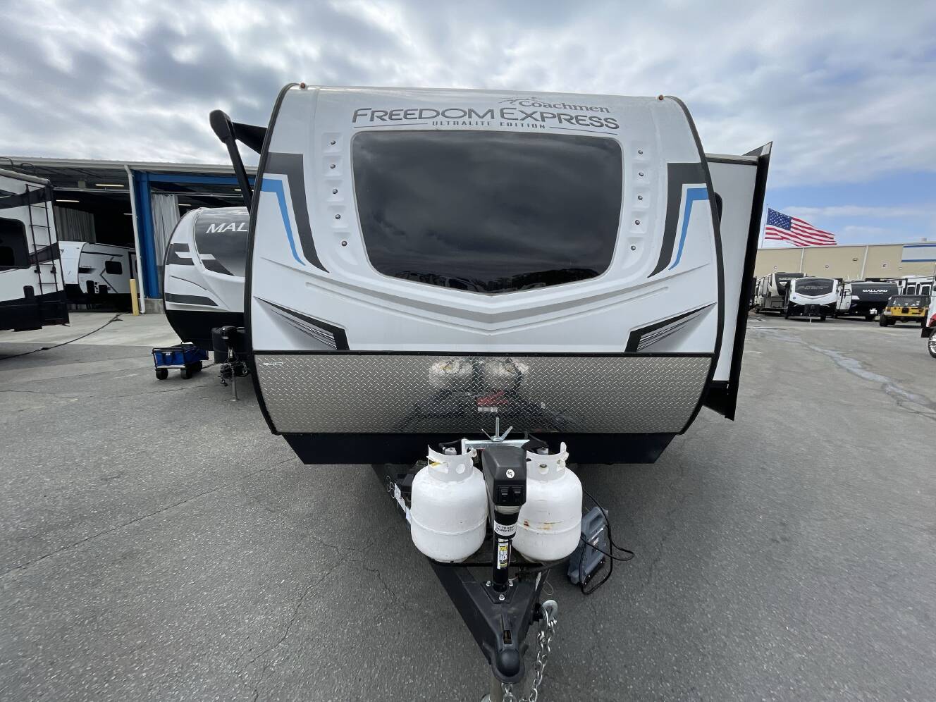 A photo of this 2023 Coachmen FREEDOM EXPRESS 259FKDS
