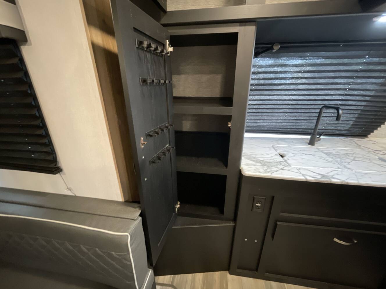 A photo of this 2023 Coachmen FREEDOM EXPRESS 259FKDS
