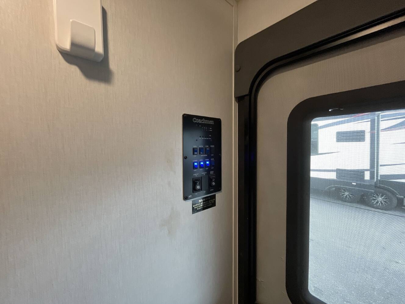 A photo of this 2023 Coachmen FREEDOM EXPRESS 259FKDS
