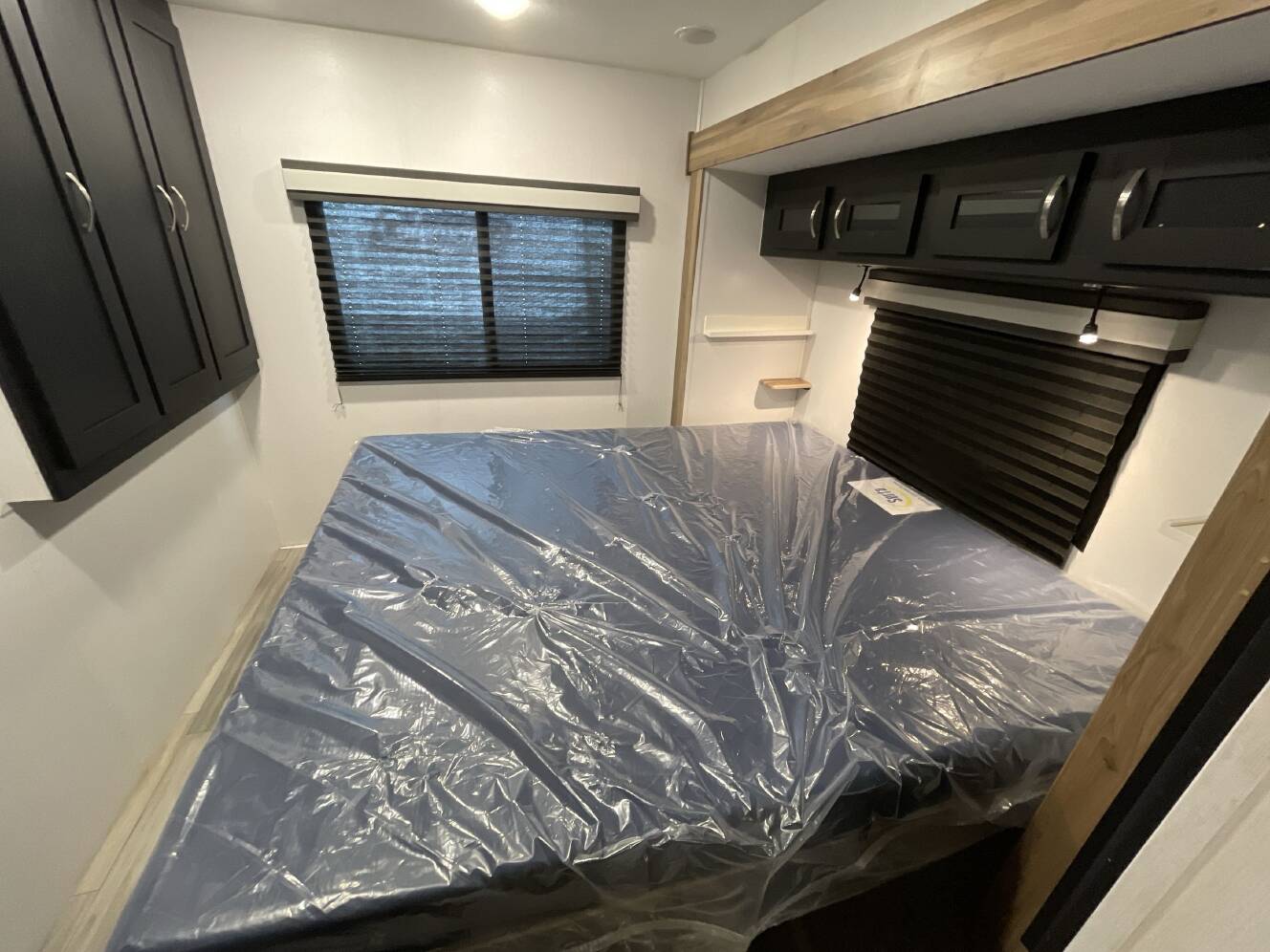 A photo of this 2023 Coachmen FREEDOM EXPRESS 259FKDS