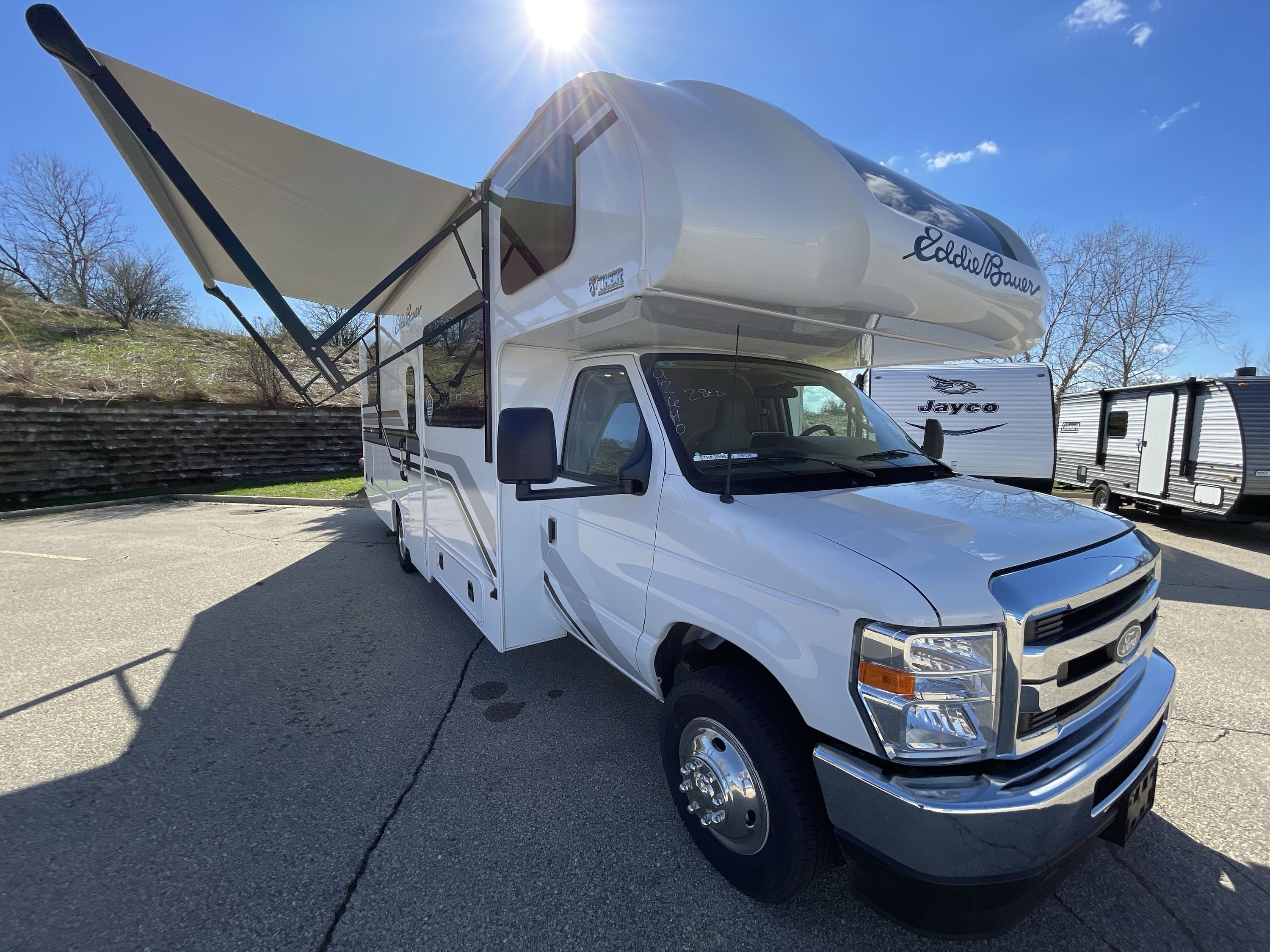 2026 Thor EDDIE BAUER 28EDF in deforest WI