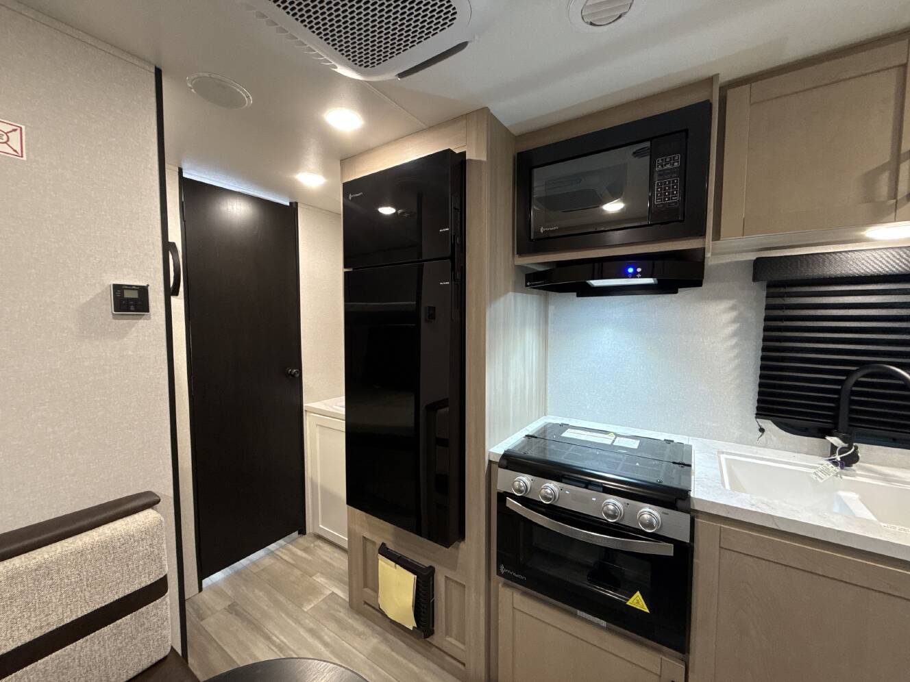 A photo of this 2026 Heartland PROWLER 2000MBW