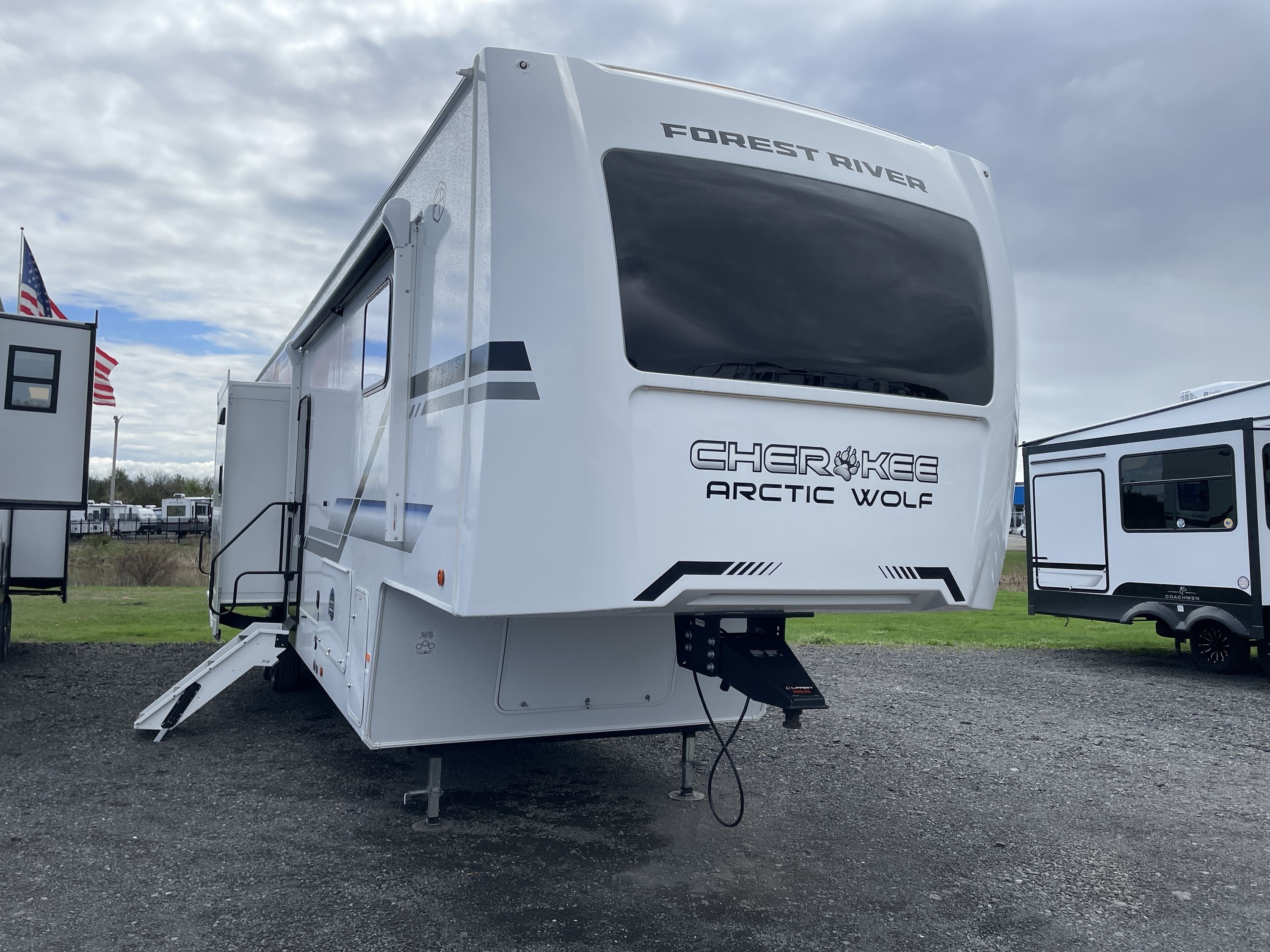 2026 Forest River ARCTIC WOLF 3750 SUITE in west coxsackie NY