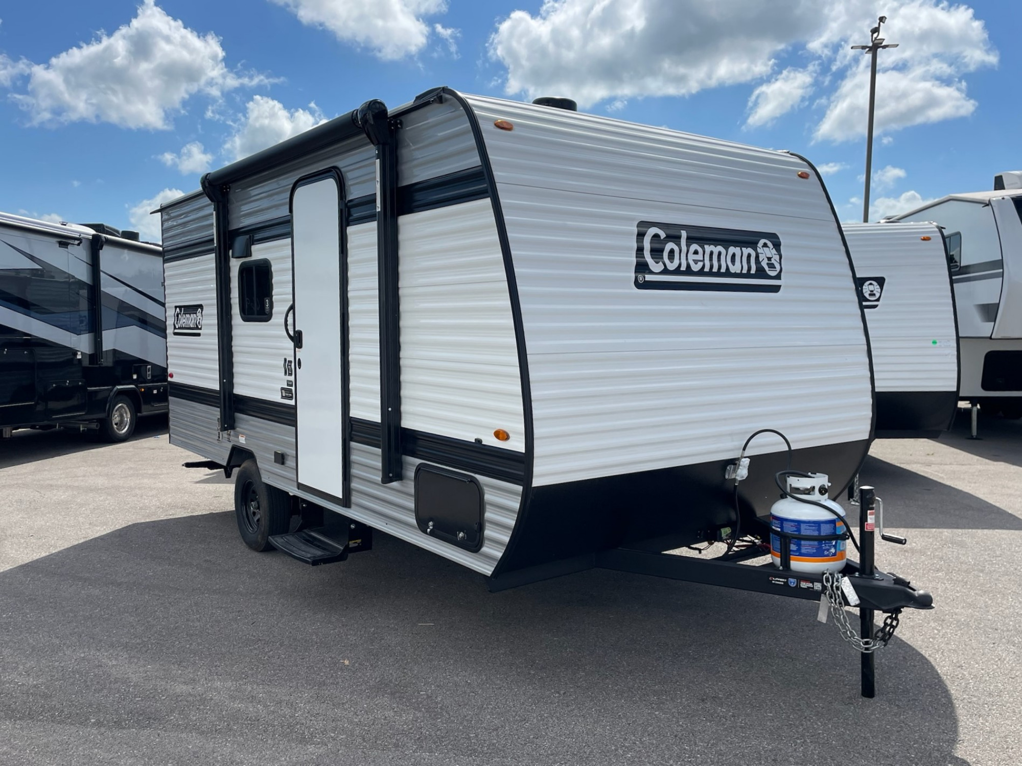2027 Keystone COLEMAN 17B in jackson TN