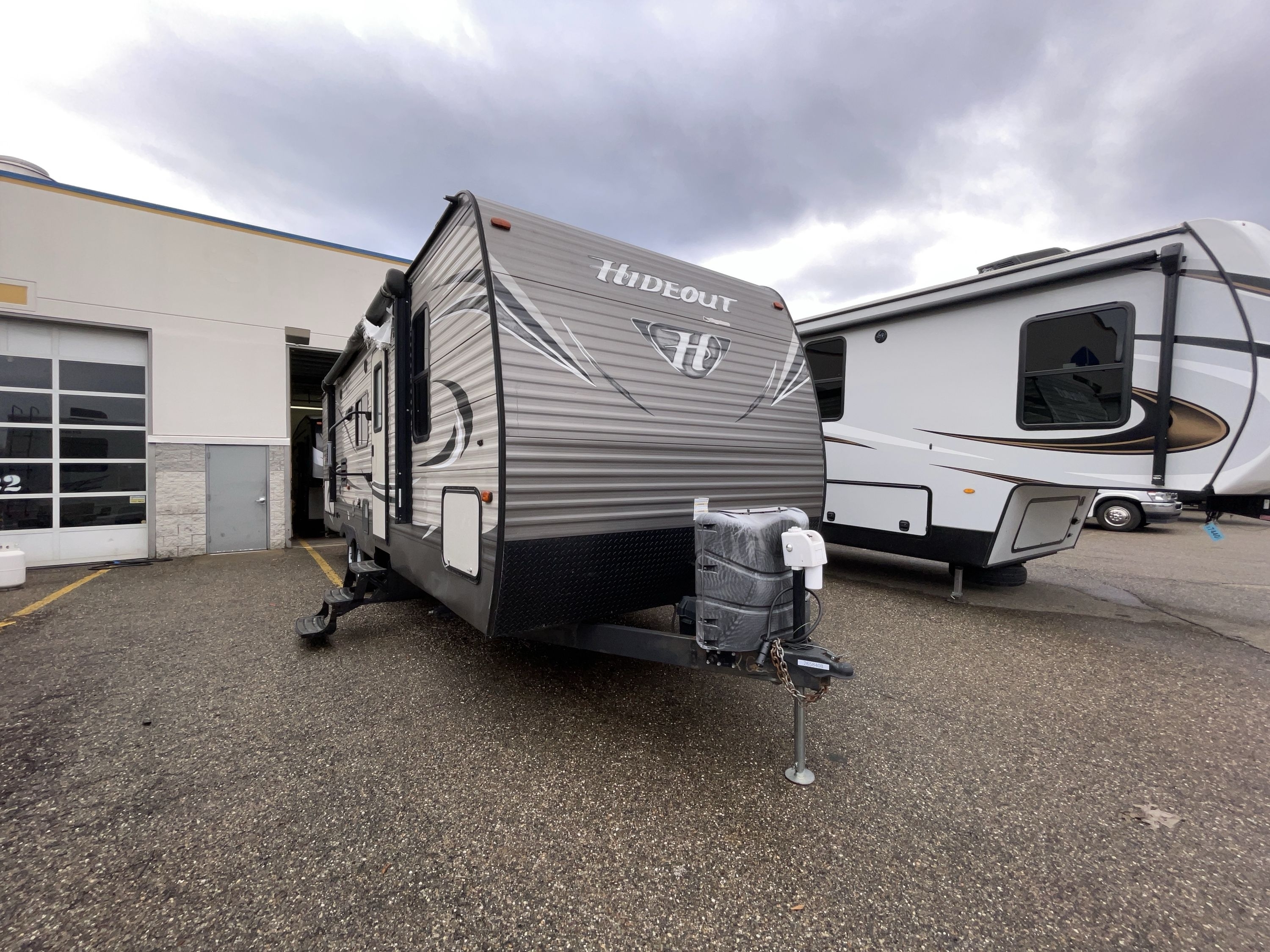 2016 Keystone HIDEOUT 27DBS RV
