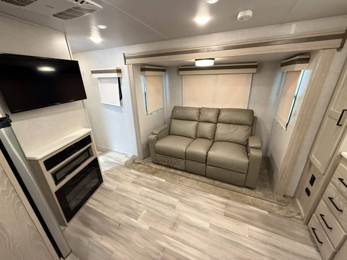 A photo of this 2022 Forest River ROCKWOOD MINI LITE 2506S