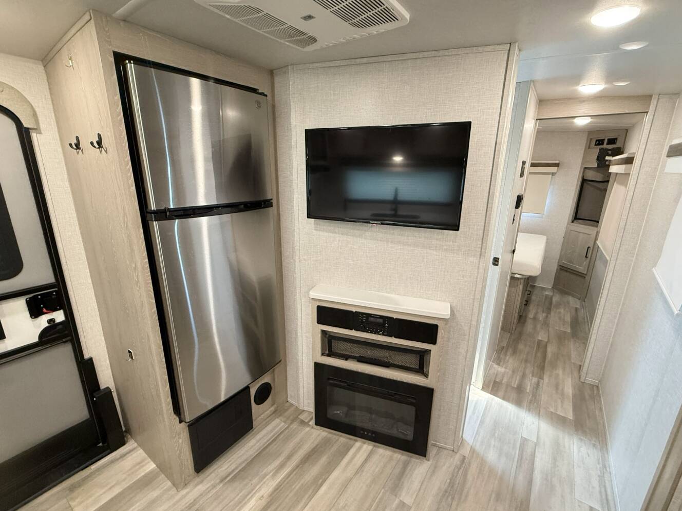 A photo of this 2022 Forest River ROCKWOOD MINI LITE 2506S