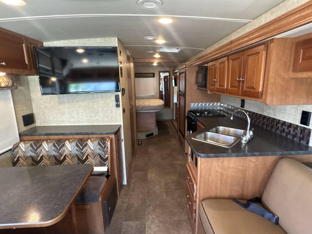 A photo of this 2017 Winnebago VISTA 29VE