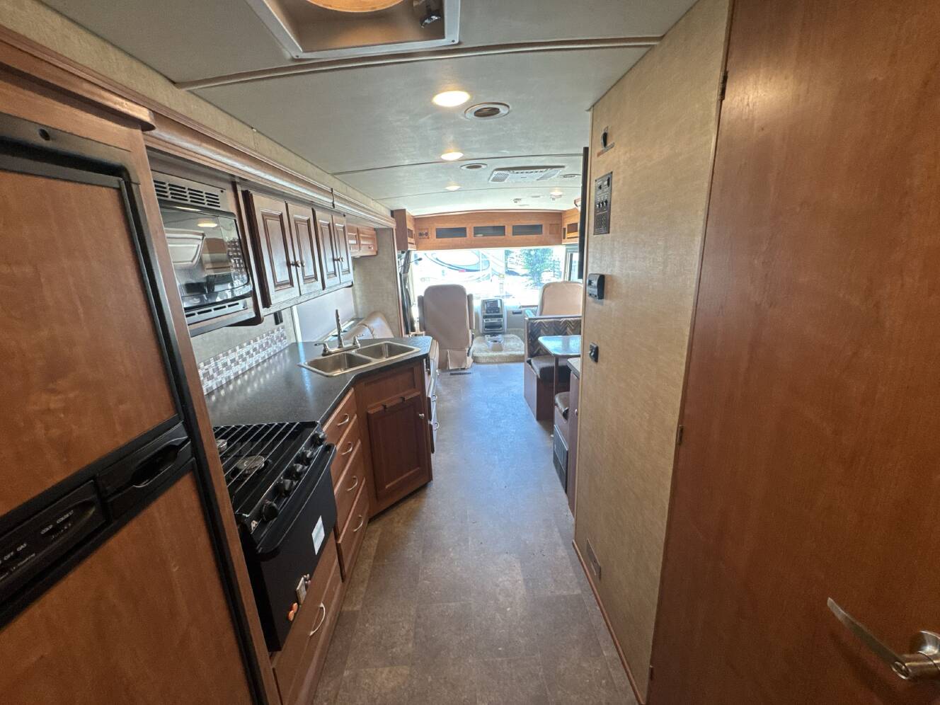 A photo of this 2017 Winnebago VISTA 29VE