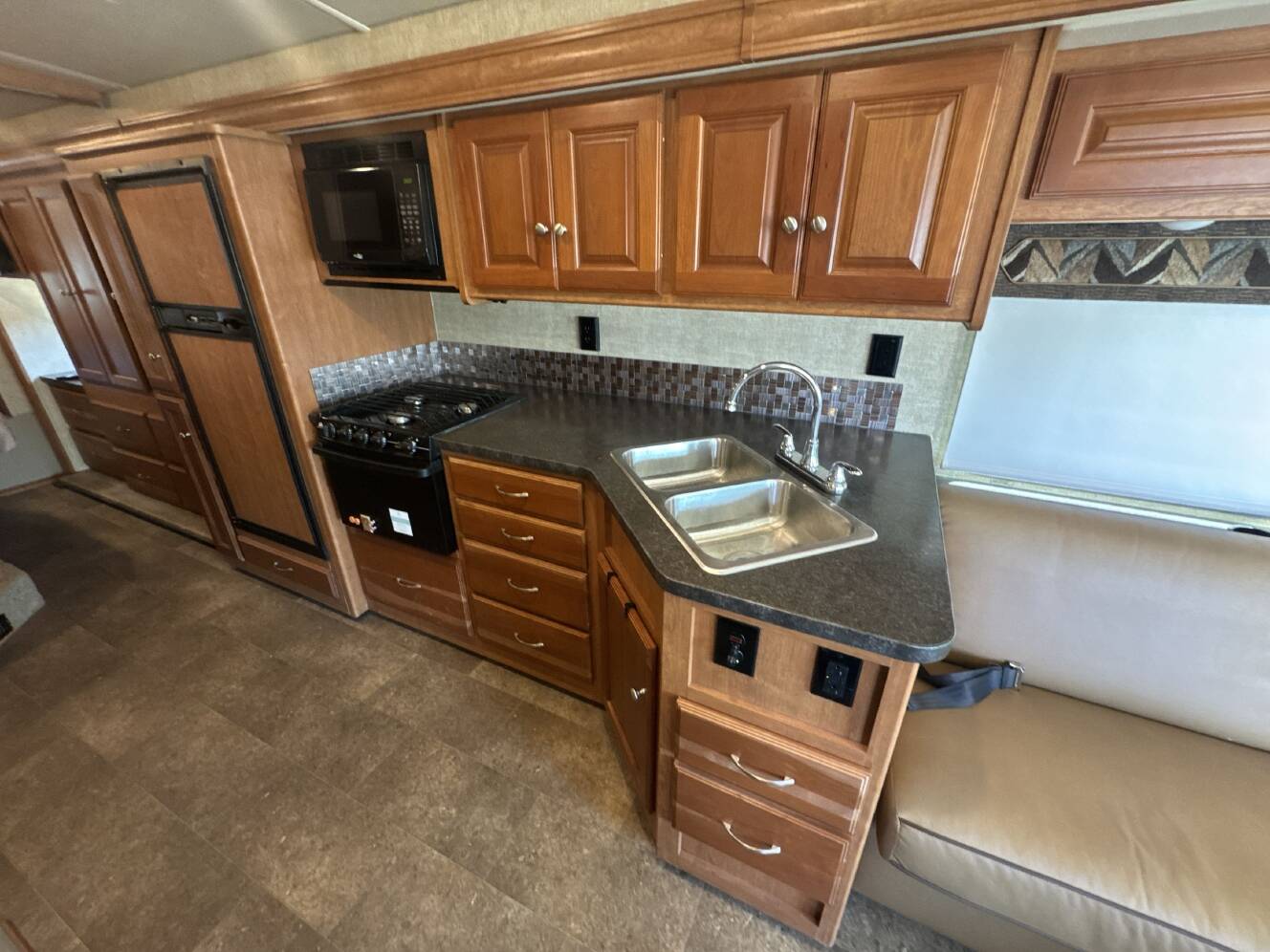 A photo of this 2017 Winnebago VISTA 29VE