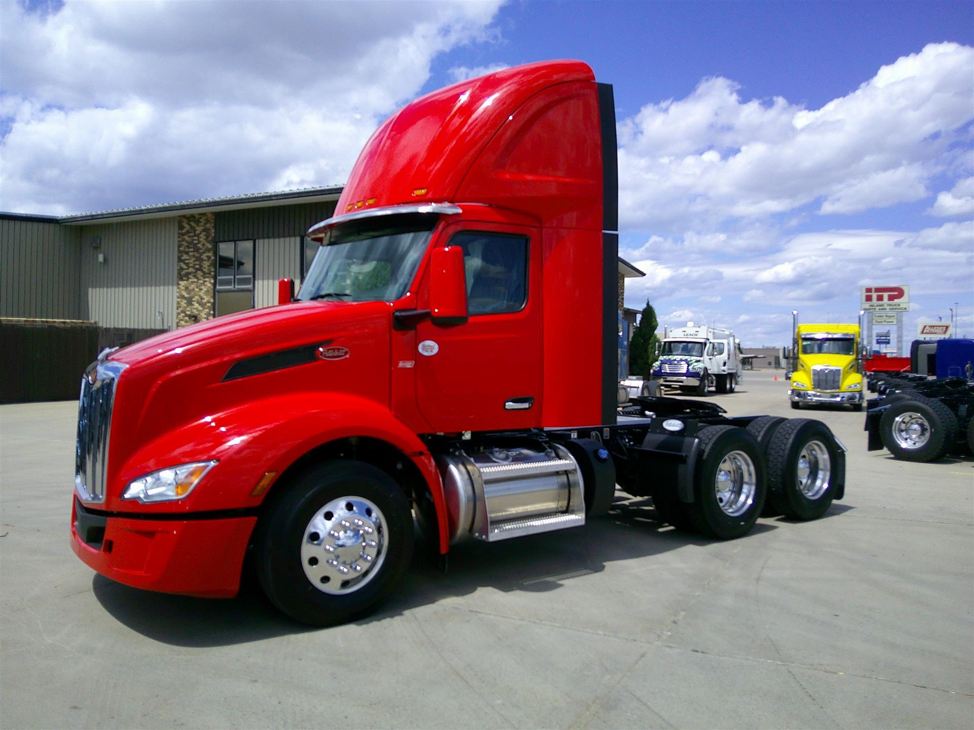 2027 PETERBILT 579 in Fargo, ND