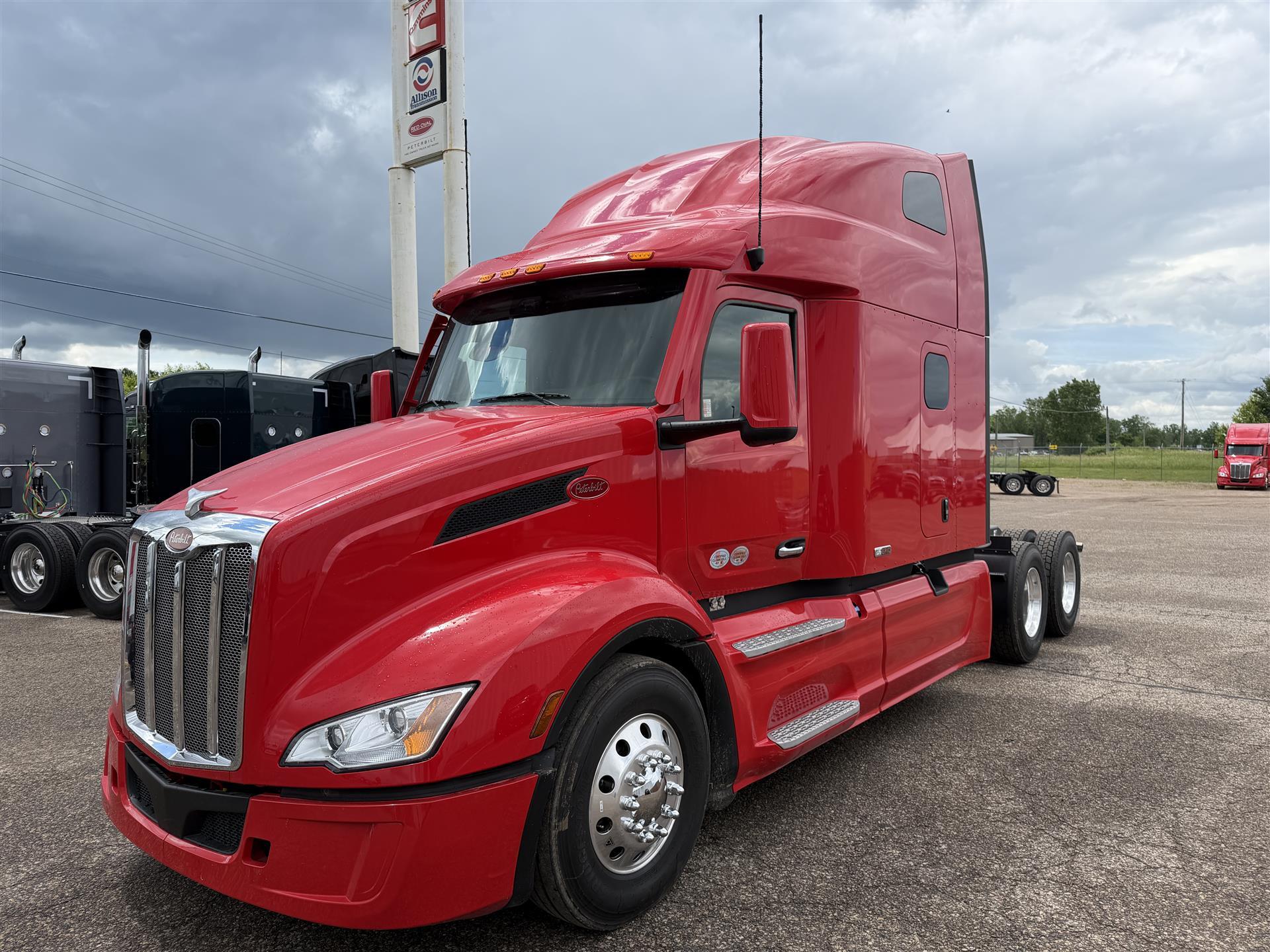 2027 PETERBILT 579 in Eau Claire, WI