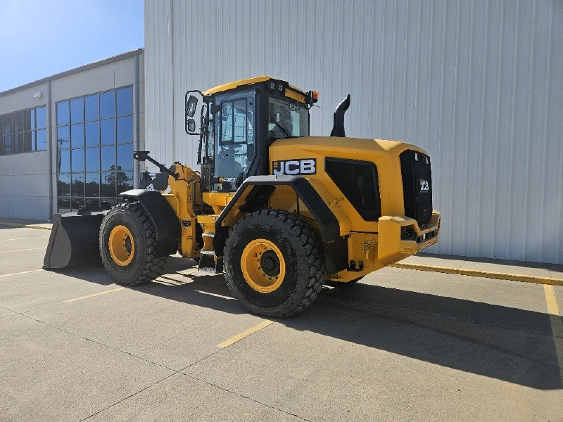 2023 JCB 427