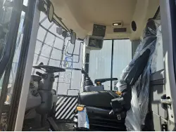 2023 JCB 427