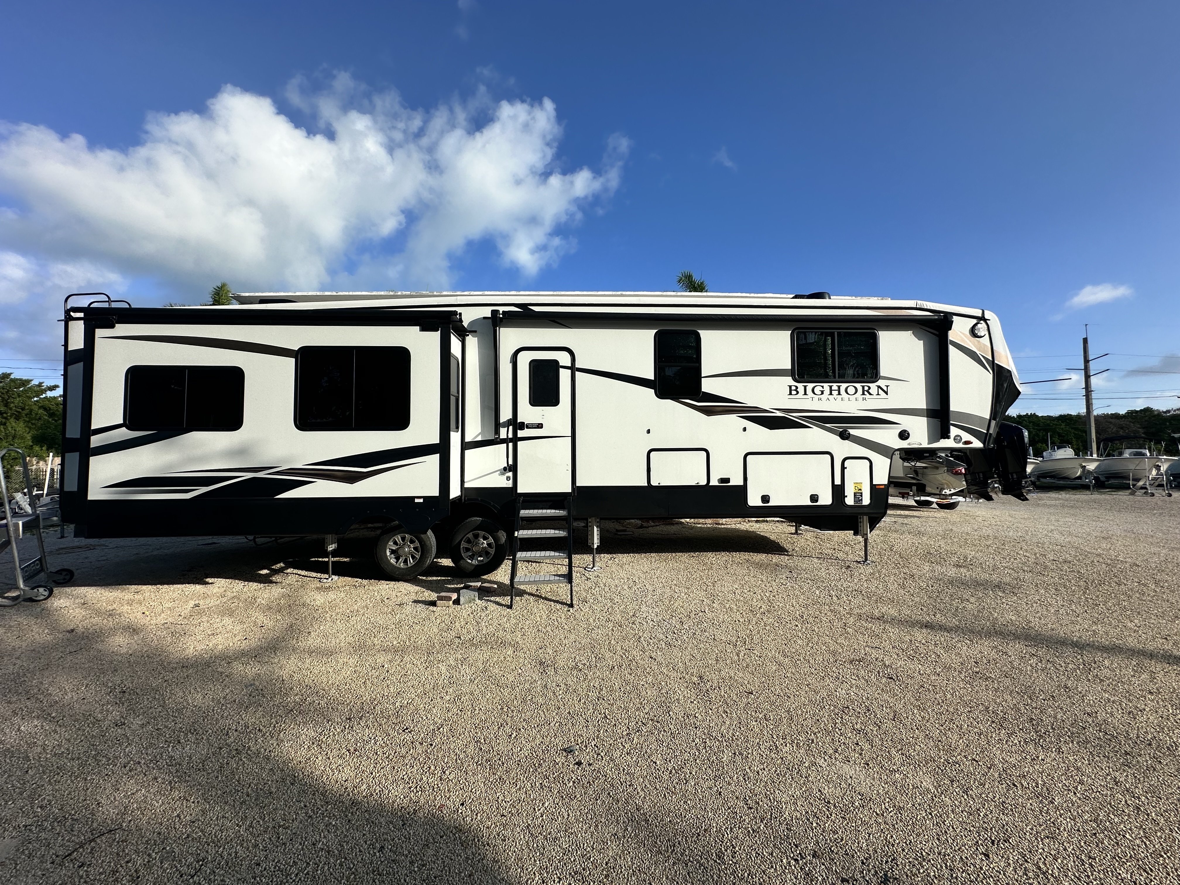 2021 Heartland BIGHORN TRAVELER 39MB RV