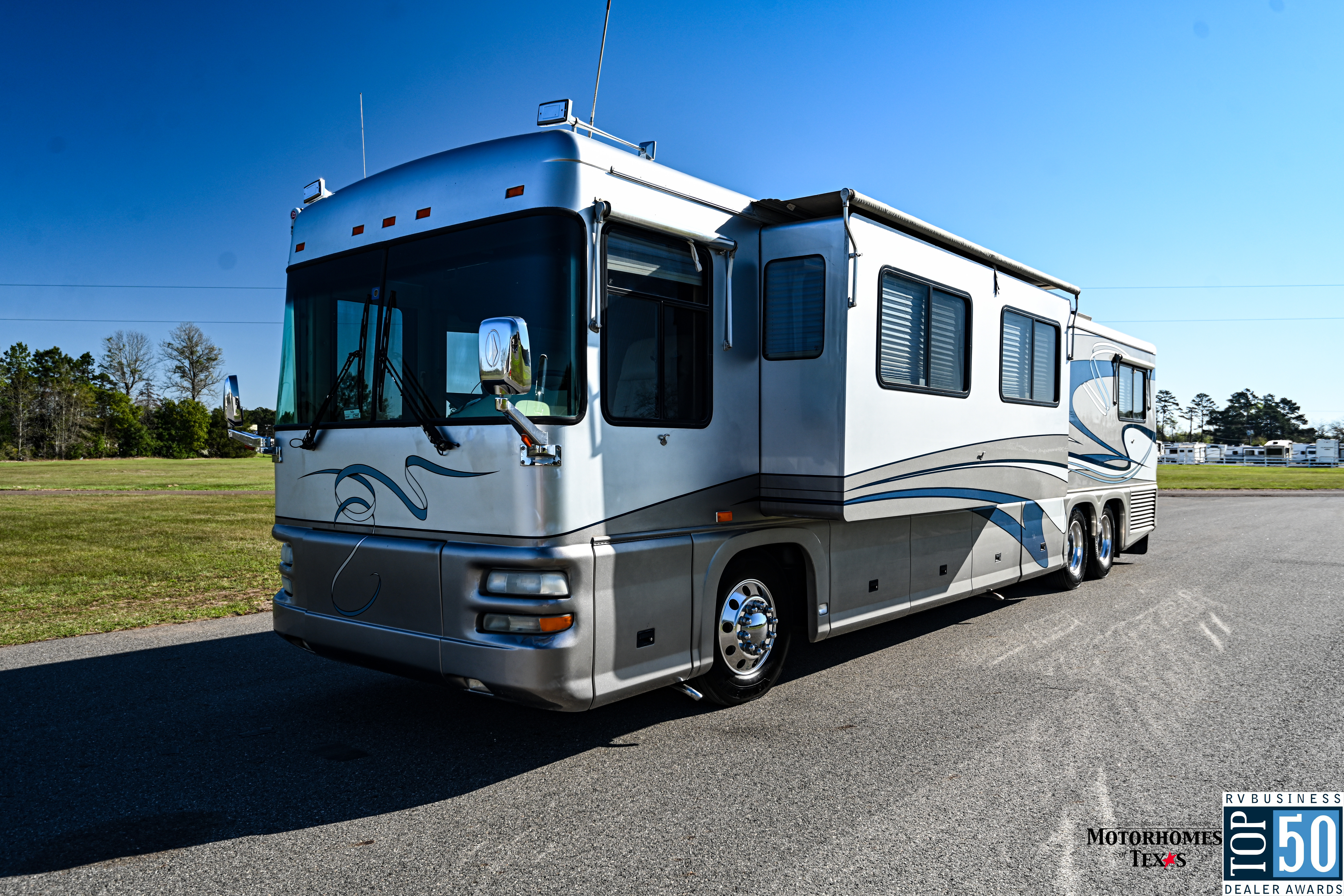 2002 Foretravel U320 4010 Class A Diesel Motorhome - Diesel Pusher RV
