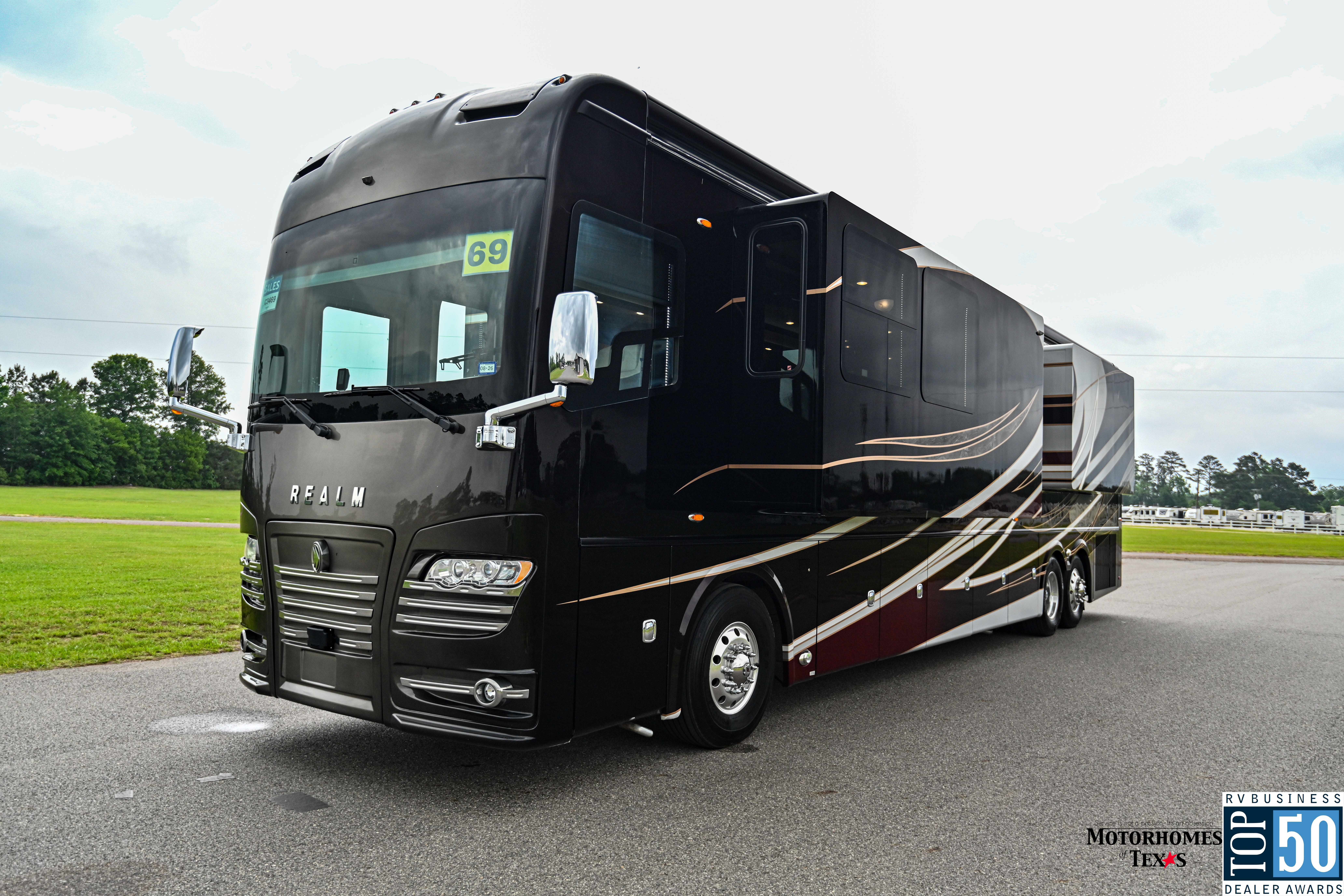 2019 Foretravel Realm FS605 Class A Diesel Motorhome - Diesel Pusher RV