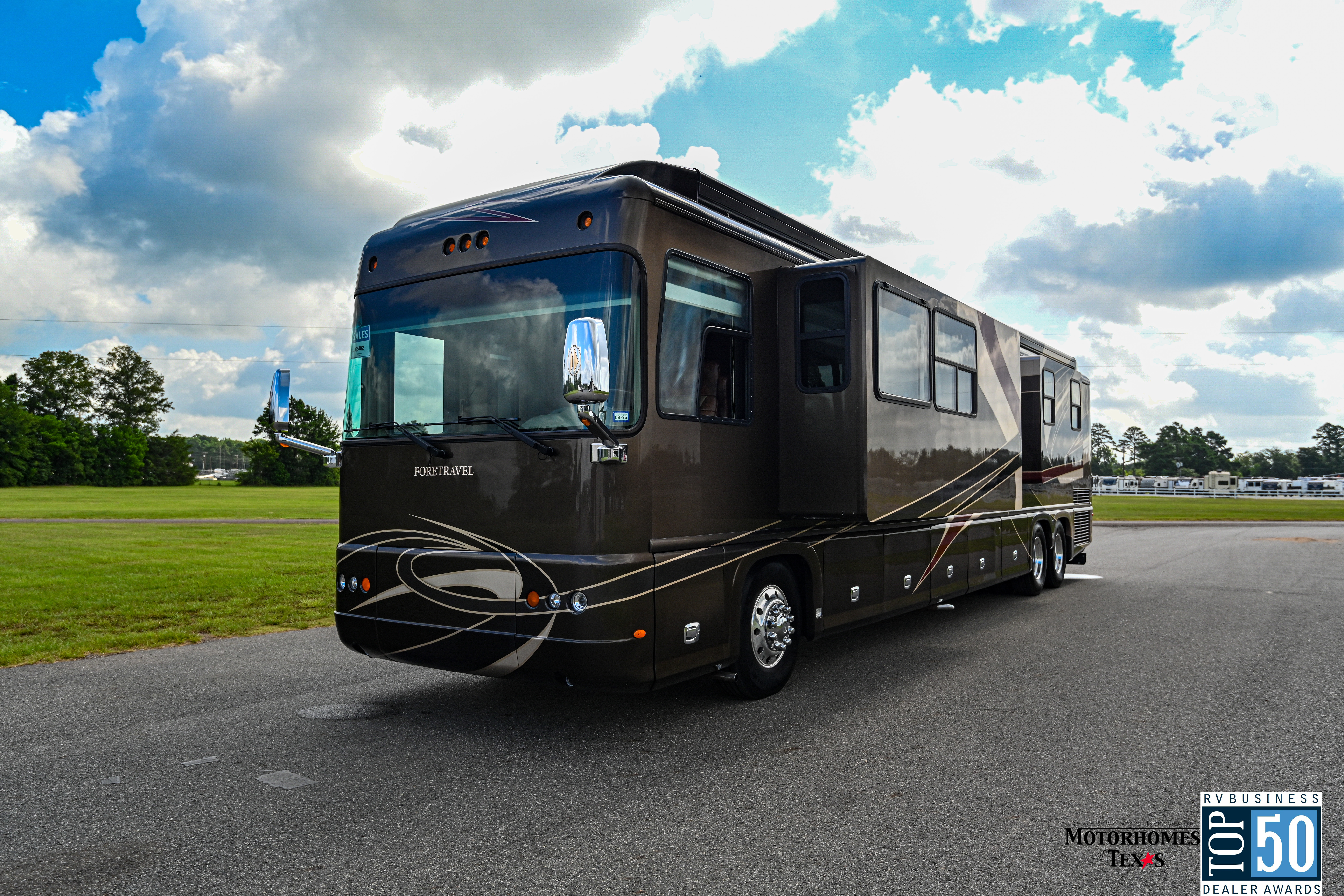 2010 Foretravel PHENIX 45 in nacogdoches TX