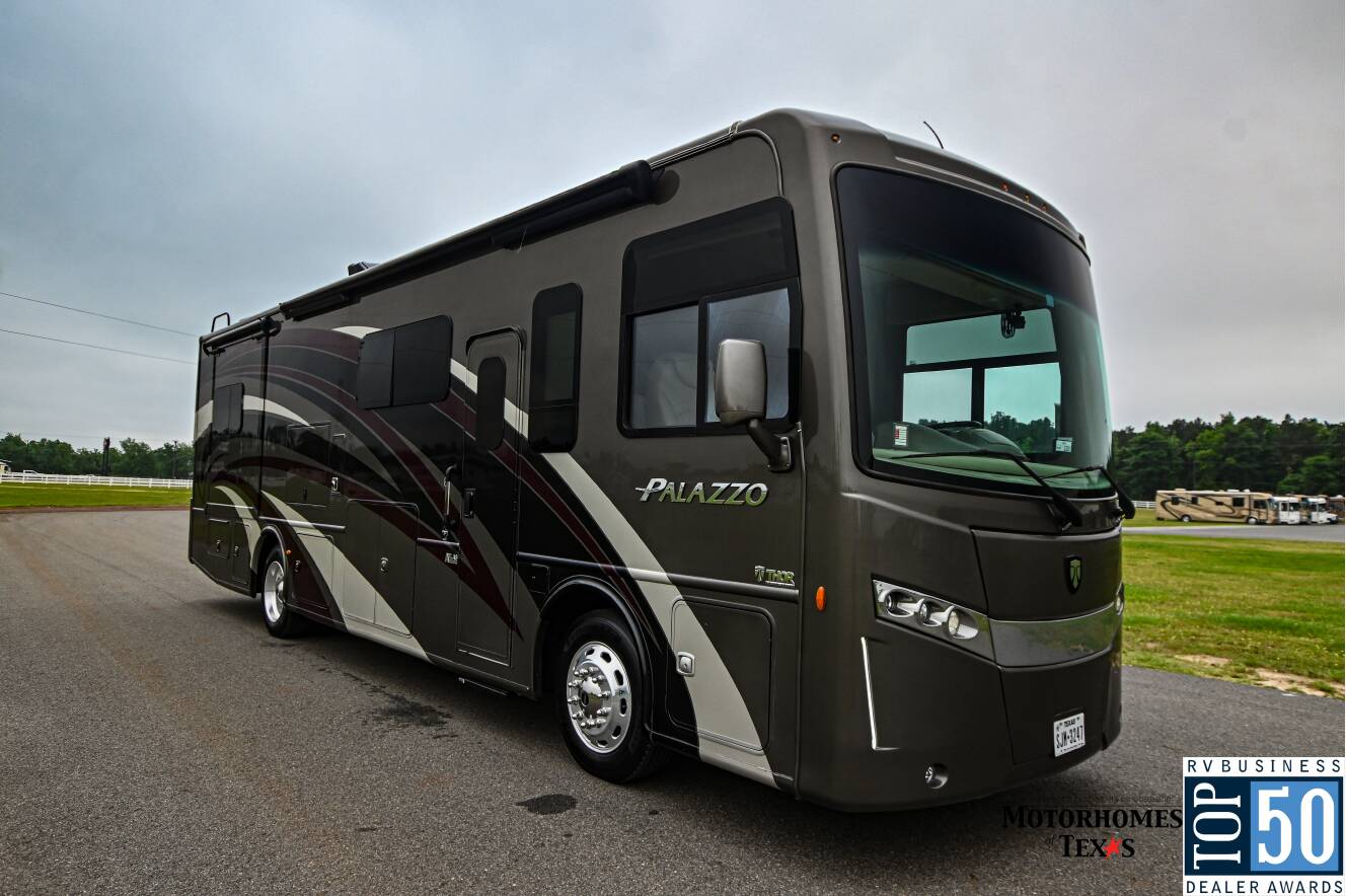 A photo of this 2019 Thor Motor Coach PALAZZO 33.2