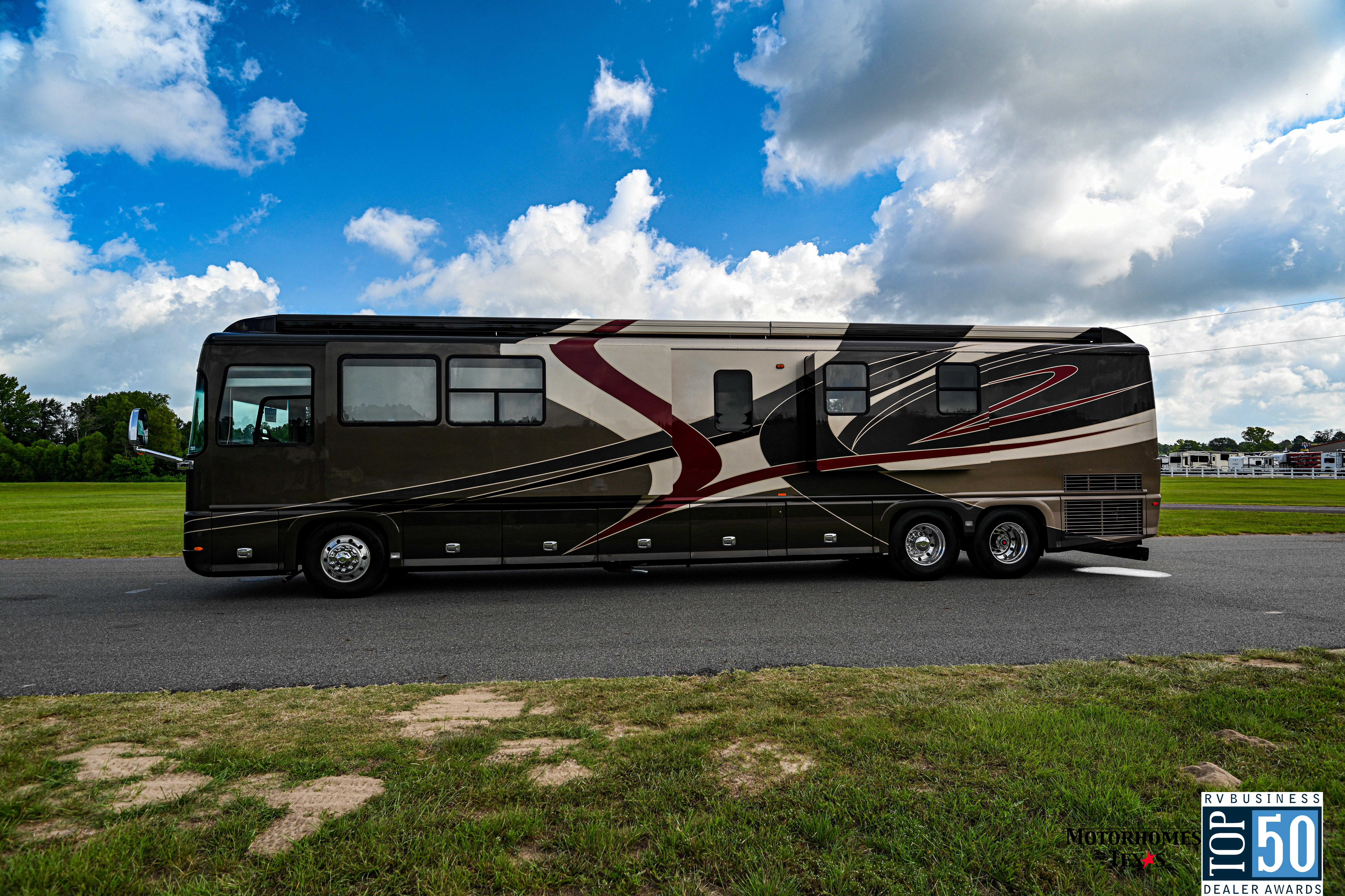 2010 Foretravel PHENIX 45 in nacogdoches TX
