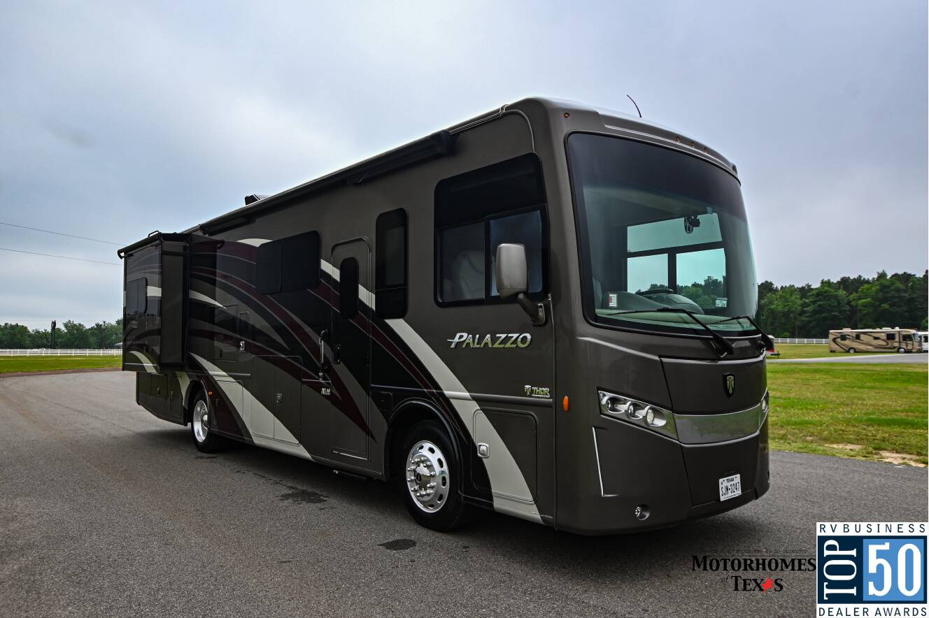 A photo of this 2019 Thor Motor Coach PALAZZO 33.2
