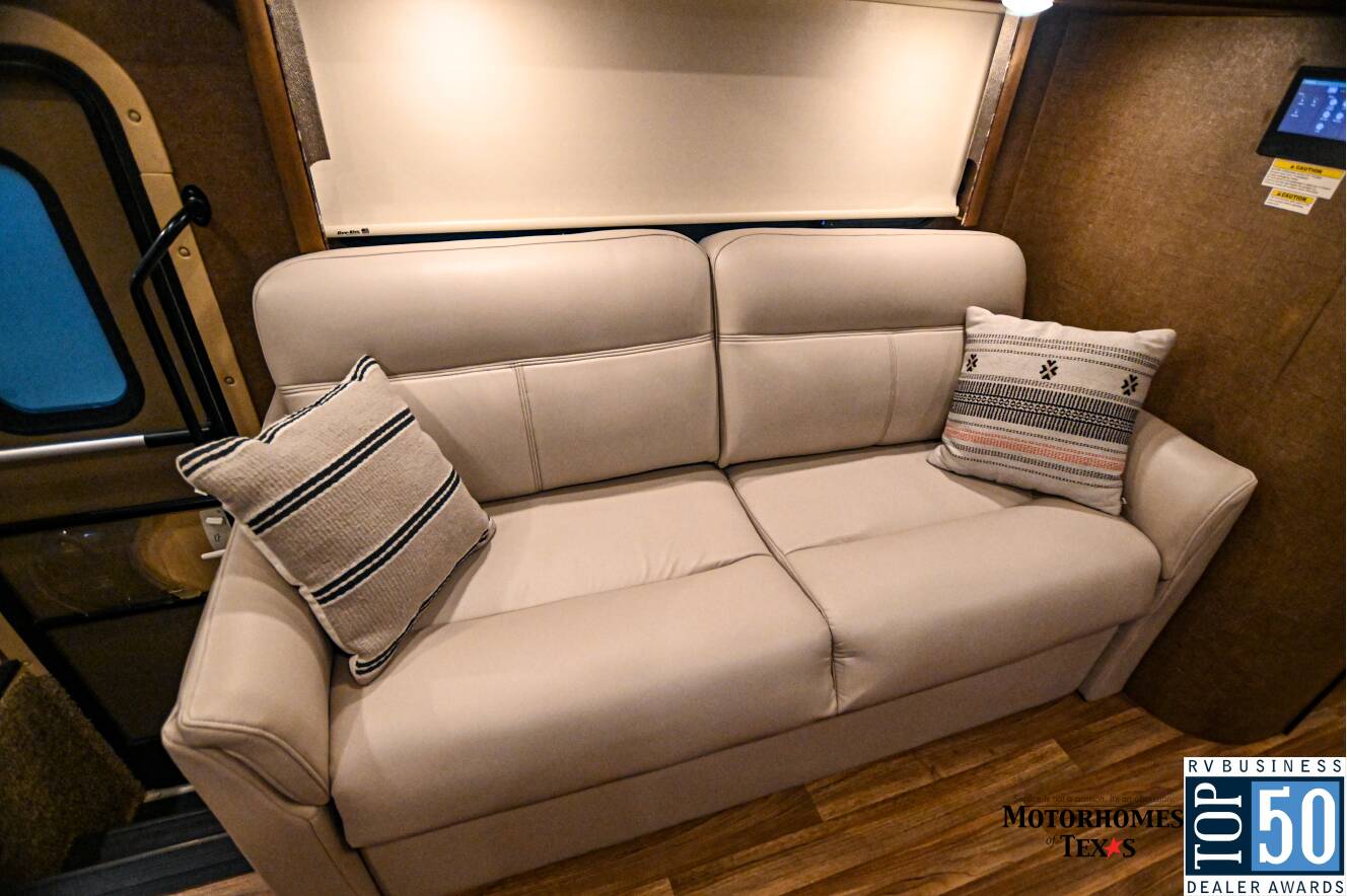 A photo of this 2019 Thor Motor Coach PALAZZO 33.2