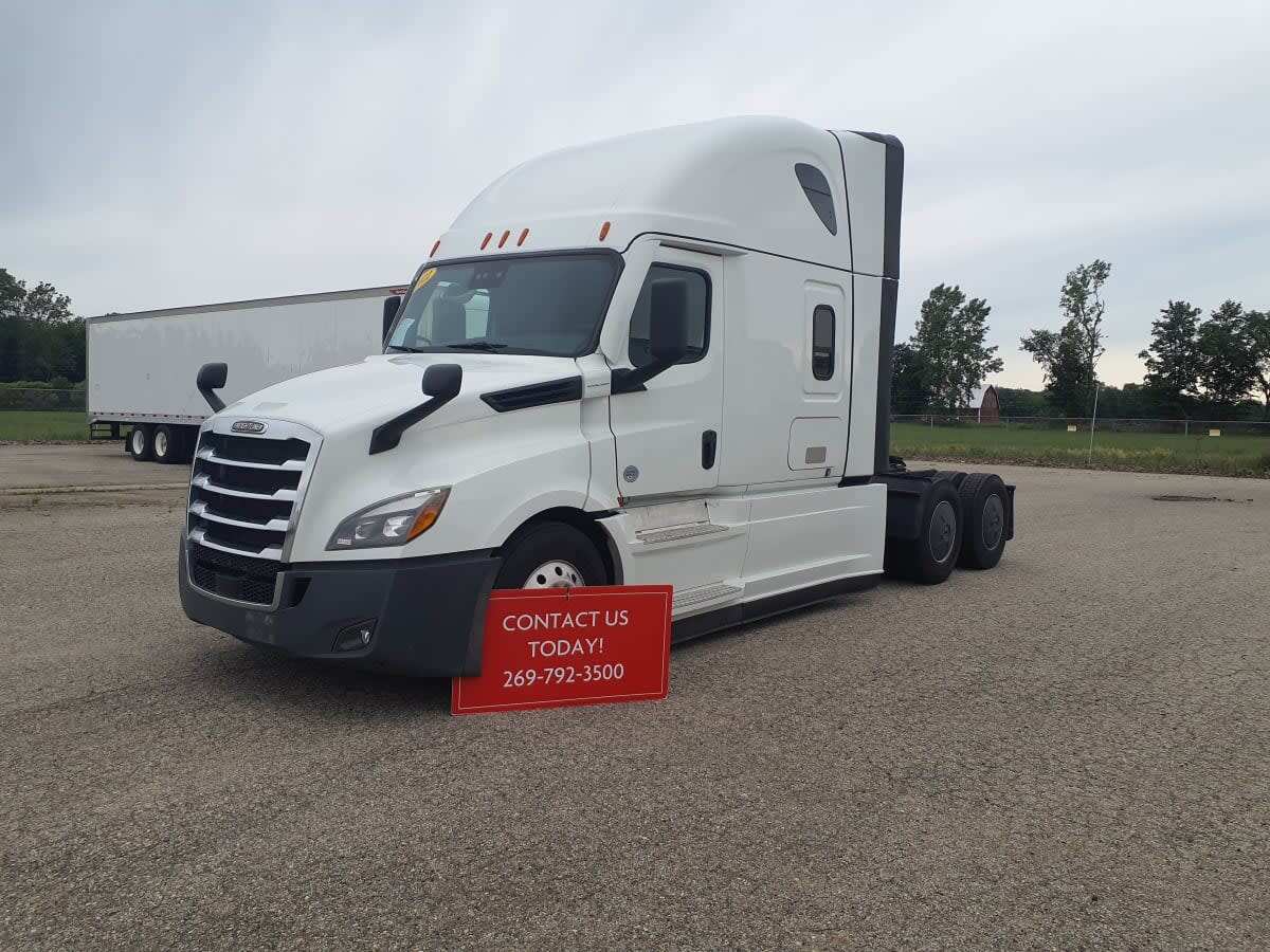 2022 FREIGHTLINER CASCADIA 126 in Wayland, MI