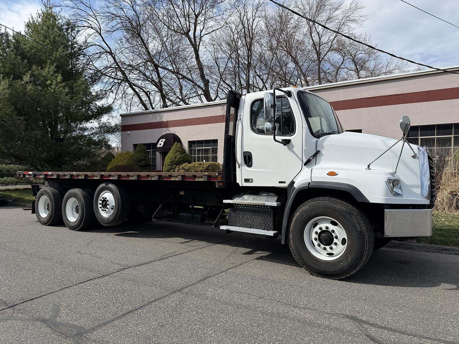 2015 FREIGHTLINER 114 SD in Chicopee, MA