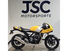 Triumph Expands 400 Lineup with Tracker and Thruxton  image